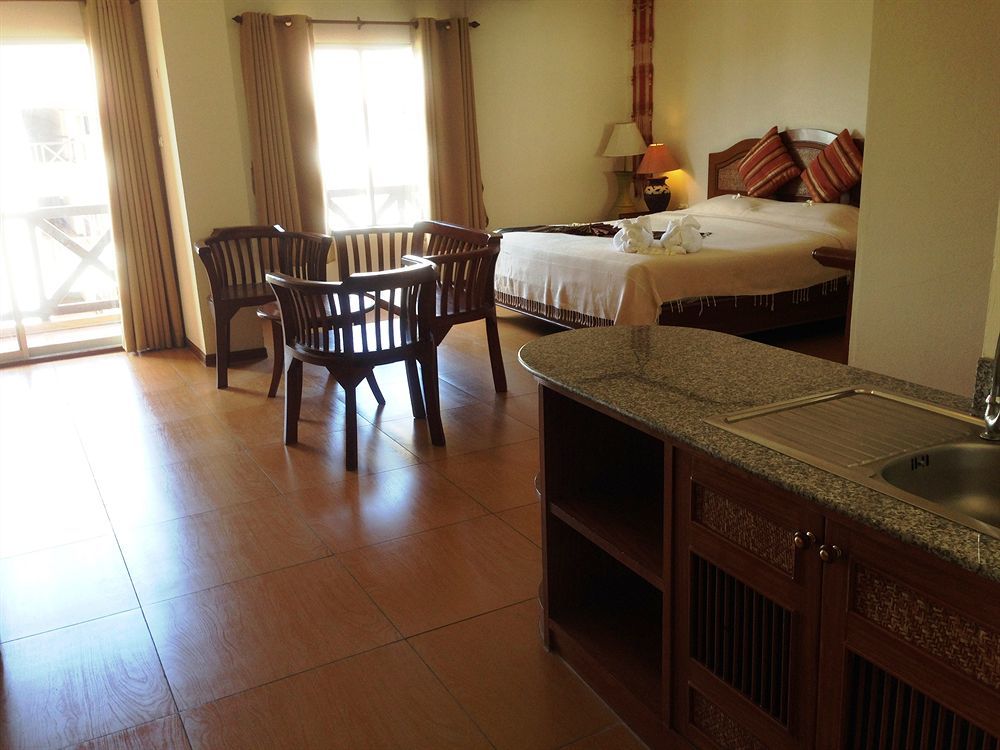 Phuphaya Resort Pattaya Exterior photo